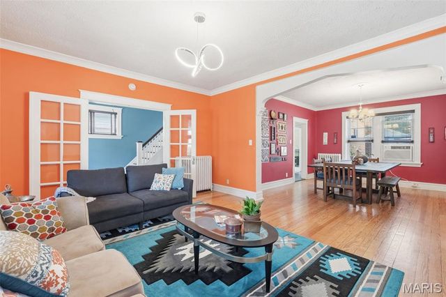 1112 Hornsby Avenue, St Louis, MO 63147