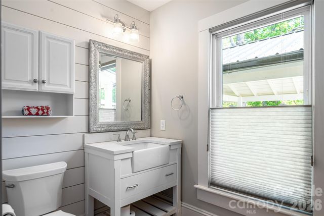 19 Neely Road, Brevard, NC 28712