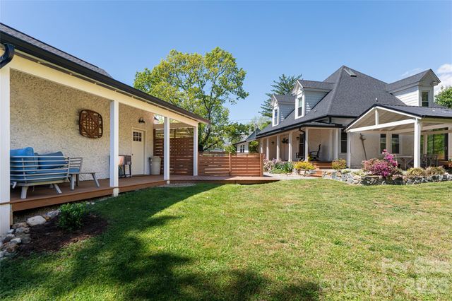 19 Neely Road, Brevard, NC 28712
