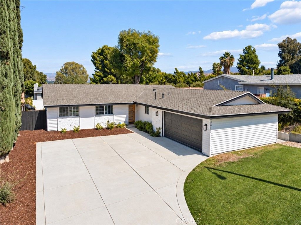 26410 Gimlet, Newhall, CA 91321 — exterior
