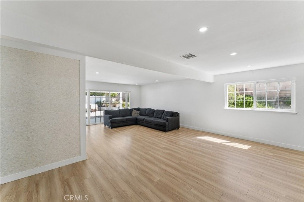 26410 Gimlet, Newhall, CA 91321 — photo 4