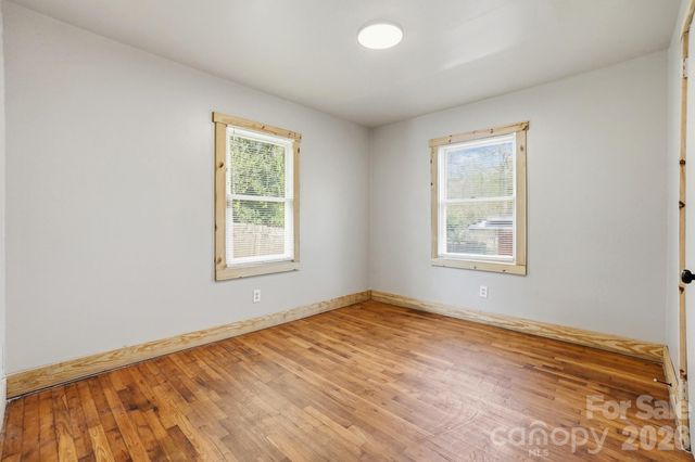 1716 Catherine Simmons Avenue, Charlotte, NC 28216