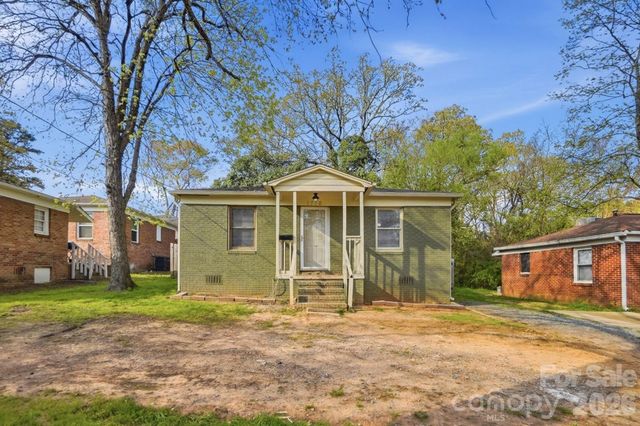 1716 Catherine Simmons Avenue, Charlotte, NC 28216