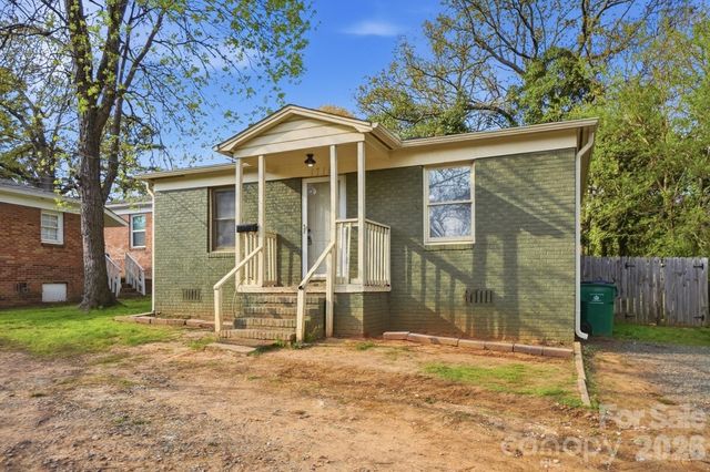 1716 Catherine Simmons Avenue, Charlotte, NC 28216
