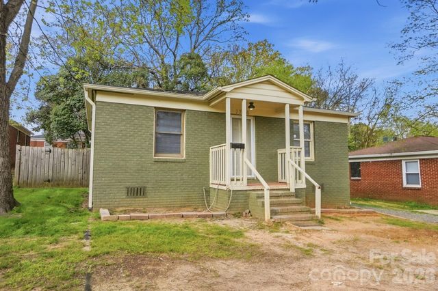 1716 Catherine Simmons Avenue, Charlotte, NC 28216