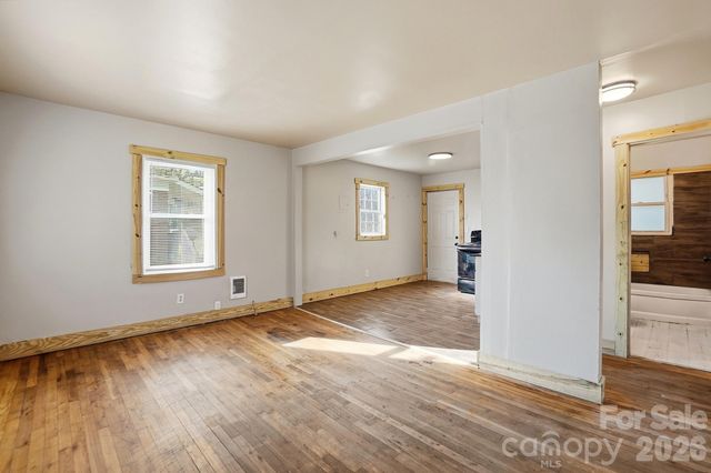 1716 Catherine Simmons Avenue, Charlotte, NC 28216