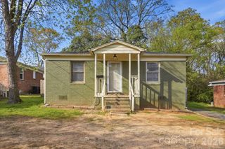 1716 Catherine Simmons Avenue, Charlotte, NC 28216