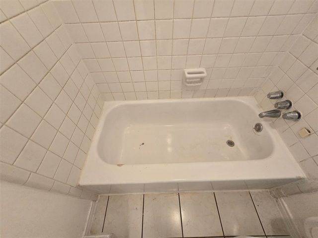 8071 Meadow Road 218, Dallas, TX 75231