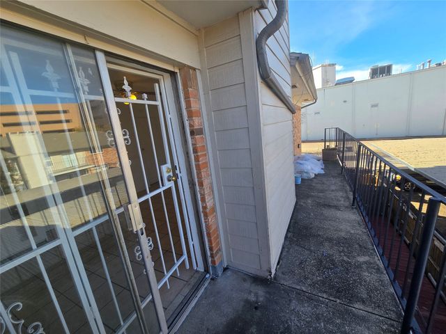 8071 Meadow Road 218, Dallas, TX 75231