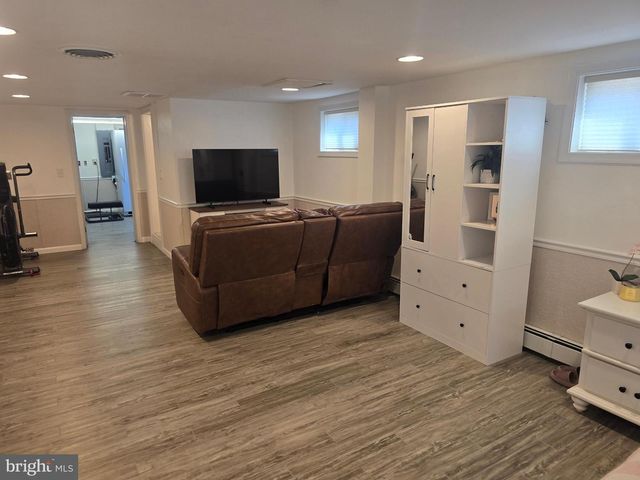 10614 FLOWER ST, Berlin, MD 21811