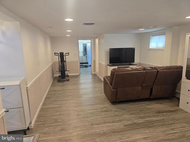 10614 FLOWER ST, Berlin, MD 21811