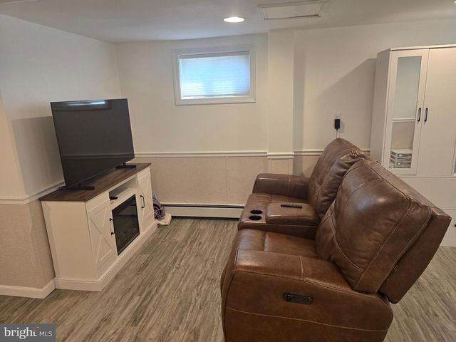 10614 FLOWER ST, Berlin, MD 21811