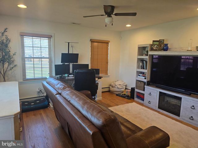 10614 FLOWER ST, Berlin, MD 21811