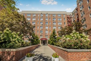2 Sadore Lane 5U, Yonkers, NY 10710