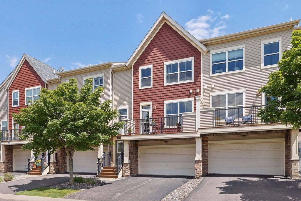11712 84th Avenue N 309, Maple Grove, MN 55369