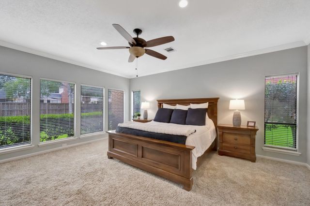 307 Crestwood Drive, El Lago, TX 77586