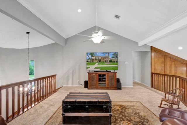 307 Crestwood Drive, El Lago, TX 77586