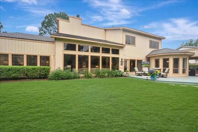 307 Crestwood Drive, El Lago, TX 77586