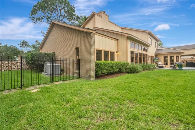 307 Crestwood Drive, El Lago, TX 77586