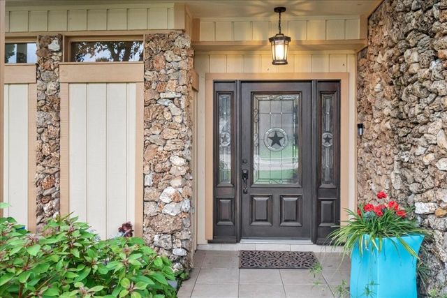 307 Crestwood Drive, El Lago, TX 77586