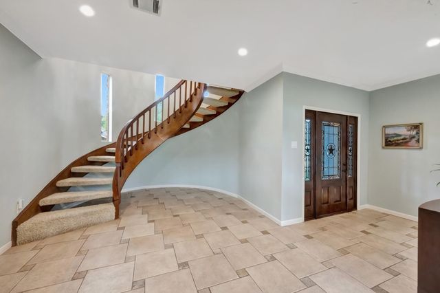 307 Crestwood Drive, El Lago, TX 77586