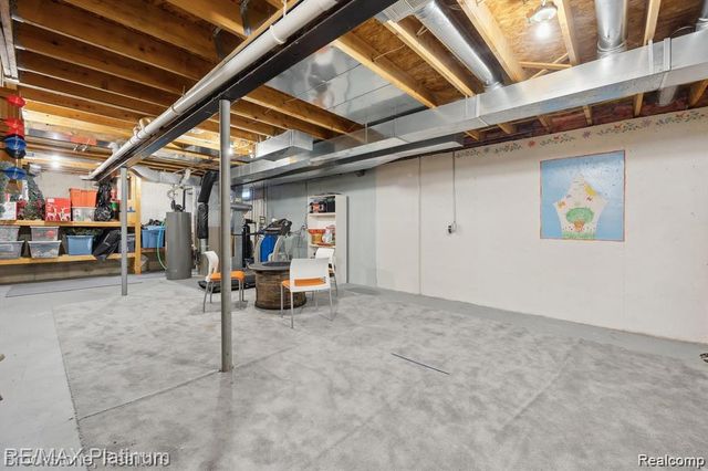 9297 6 Mile Road, Northville, MI 48168