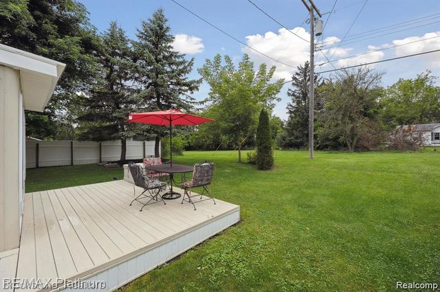 9297 6 Mile Road, Northville, MI 48168