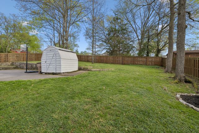 517 Adamwood Dr, Nashville, TN 37211