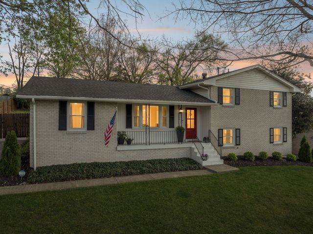 517 Adamwood Dr, Nashville, TN 37211