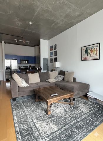 313 NE 2nd St 802, Fort Lauderdale, FL 33301