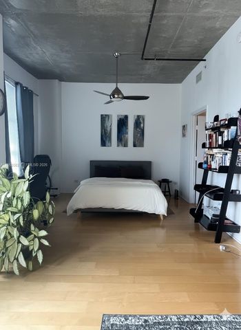 313 NE 2nd St 802, Fort Lauderdale, FL 33301