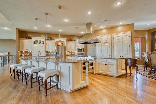 4851 S Landon Court, Springfield, MO 65810