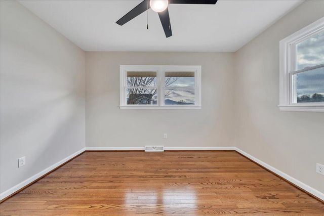 37 Springview CT, Troutville, VA 24175