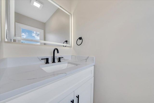 37 Springview CT, Troutville, VA 24175