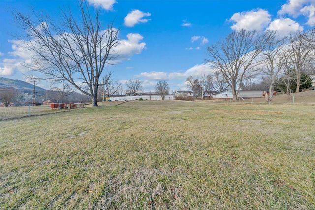 37 Springview CT, Troutville, VA 24175