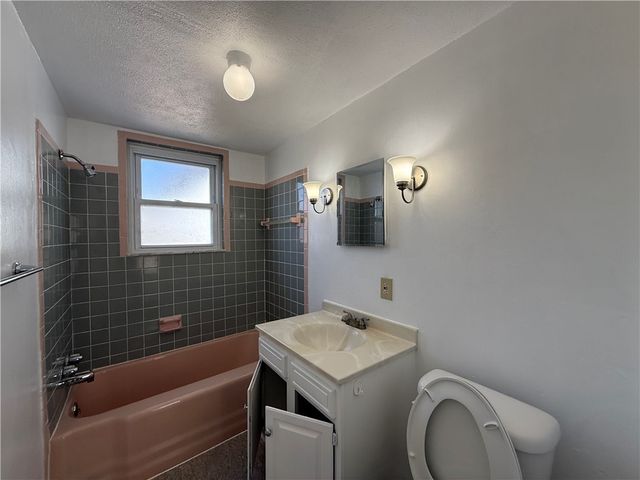 802 Boggs Ave, Mt Washington, PA 15211