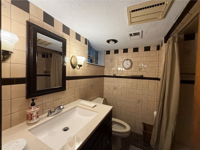 802 Boggs Ave, Mt Washington, PA 15211
