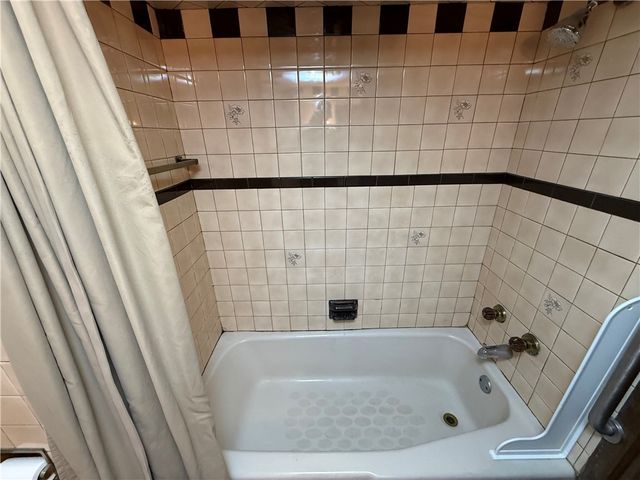802 Boggs Ave, Mt Washington, PA 15211