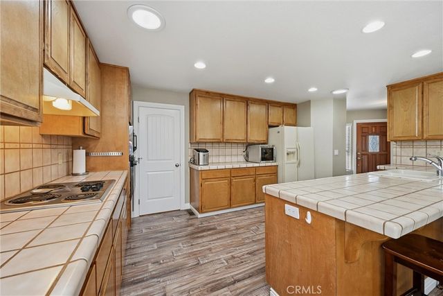 19246 N Shore Court, Hidden Valley Lake, CA 95467