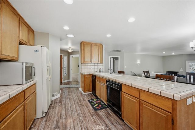 19246 N Shore Court, Hidden Valley Lake, CA 95467