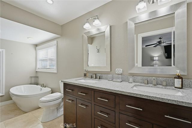 19246 N Shore Court, Hidden Valley Lake, CA 95467