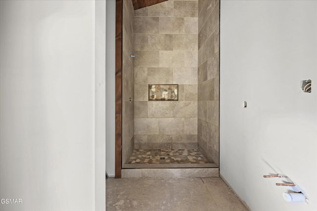 515 Woodland Drive, Gatlinburg, TN 37738