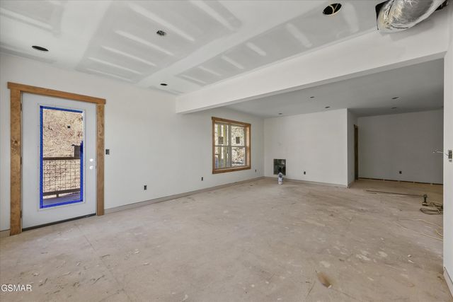 515 Woodland Drive, Gatlinburg, TN 37738