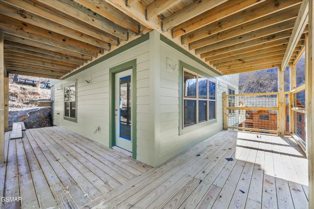 515 Woodland Drive, Gatlinburg, TN 37738