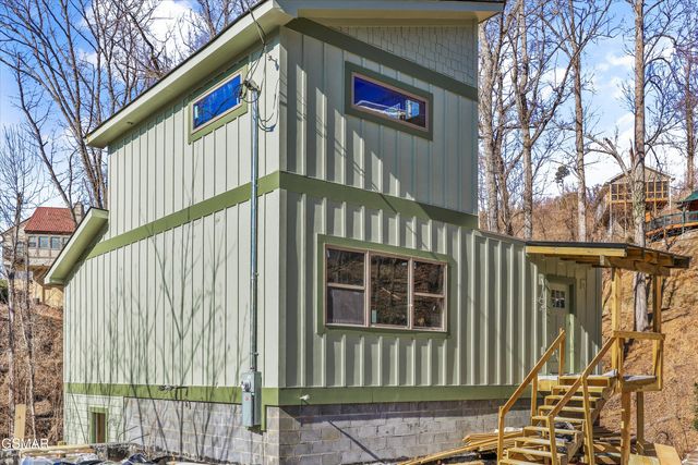 515 Woodland Drive, Gatlinburg, TN 37738