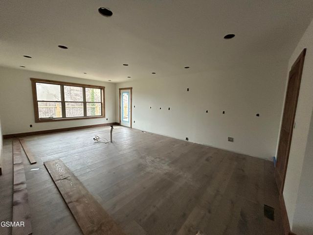 515 Woodland Drive, Gatlinburg, TN 37738