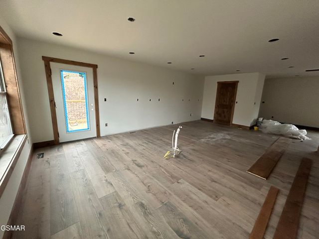 515 Woodland Drive, Gatlinburg, TN 37738