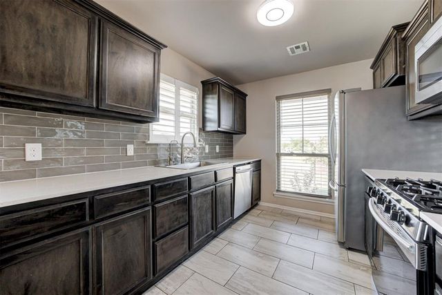 19704 Forsythe Drive, Edmond, OK 73012