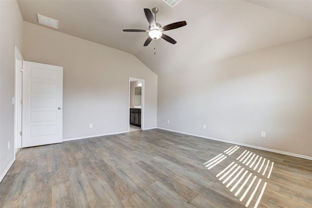 19704 Forsythe Drive, Edmond, OK 73012