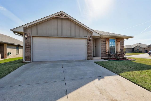 19704 Forsythe Drive, Edmond, OK 73012